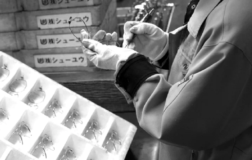 Esmont Eyewear at Couture Optique.